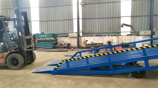 Mobile Yard Ramp for Forklift Truck Hydraulic Loading Dock Ramp Industrial Unloading Ramps for Sale