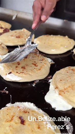 Tasting the Best Pupusas in Valle de Ángeles