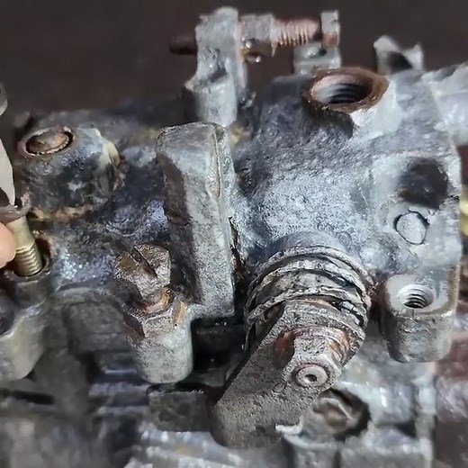 447K views · 8.1K reactions | قام بترميم مضخة الضغط العالي لمحرك كان منسيًا على الساحل | Daisy Fashion | Facebook