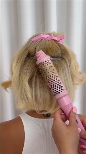 Short hair? Meet your new styling BFF 🎀⁠ The Mermade Infrared Thermal brush smooths and styles