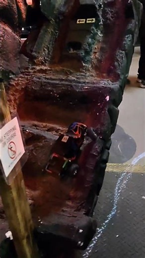 Axial SCX24 Gladiator Comp Build #familyrc #rccrawler