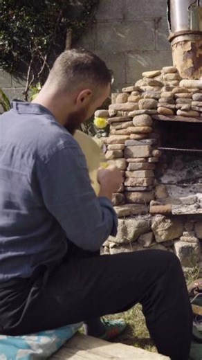 220K views · 4.6K reactions | Sound on to feel the heartbeat of Ireland with the drum of traditional Bodhrán music.  Thanks to Ruairi Glasheen and Rónán Ó Snodaigh for this fantastic footage from the documentary “The Real Story of the Irish Bodhrán”. Have you ever heard of this Irish instrument, dating back to the 19th century? | Go To Ireland Oz | Facebook