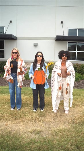 🍁 Fall Fest is right around the corner! There will be games, inflatables, fall-themed treats, and more all weekend. And you won’t want to miss an extra-special Saturday! It’s going to be a blast for the whole family, so we look forward to seeing you then! Saturday, Oct. 25 at 4:00 and 5:30pm Sunday, Oct. 26 at 8:30, 10:00, 11:30am, & 1:00pm Who are you going to invite? 🍁 | Life.Church Fort Worth