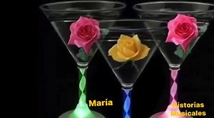 LOS CAMINANTES CARTAS MARCADAS Cantando no hay reproche Que no duela Se puede maldecir o bendecir Con música la luna se desvela Y al sol se le hace tarde pa’ salir... ❤ | Historias musicales