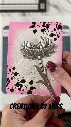 Valentine’s Day Card Making Tutorial. Tim Holtz Quilted Embossing Folder. #Shorts #cardmaking #diy
