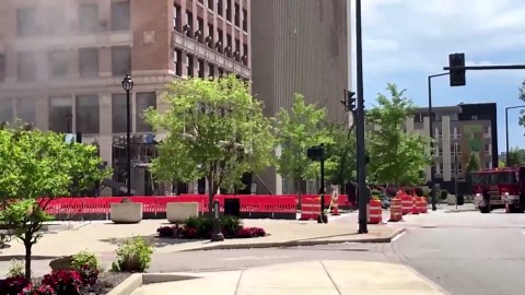 Video shows moments after Ohio building explosion