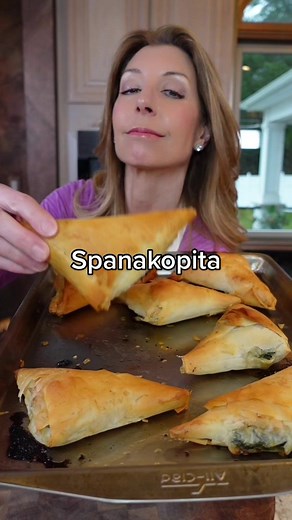 Homemade Spanakopita Triangles: Easy Recipe