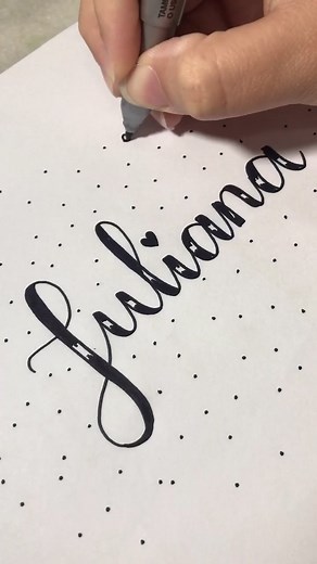 Juliana: Arte de Lettering e Dicas para Iniciantes