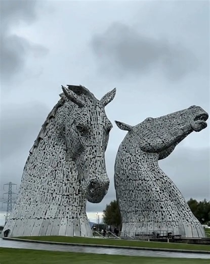 20K views · 1K reactions | The Kelpies, Falkirk ✨ These towering steel sculptures capture the strength and spirit of Scotland’s working horses. Whether glowing at night or shining under daylight, the Kelpies never fail to impress. #TheKelpies #Falkirk #ScotlandMagic #AmazingWorld #fblifestyle | Amazing Scotland | Facebook