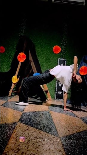 bone breaking music #explorepage #dance #freestyle #viralvideo #hiphopindiadancerealtyshowand