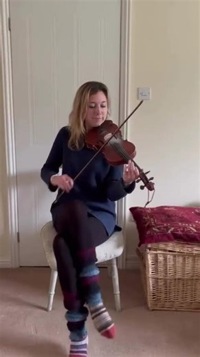 Roving Crows - Irish tune - Going to the well for water