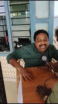 Manoj Mathew singing.