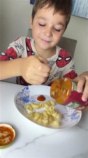 They take all tomato 🍅 from father #funny #helpmemakethismakesense #tiktok