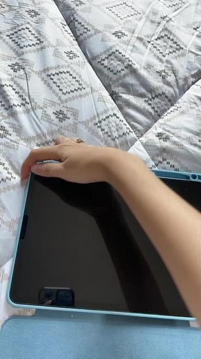 Exploring Tablet Device Features and Applications