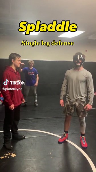 How to Execute a Spladle Wrestling Move with Precision