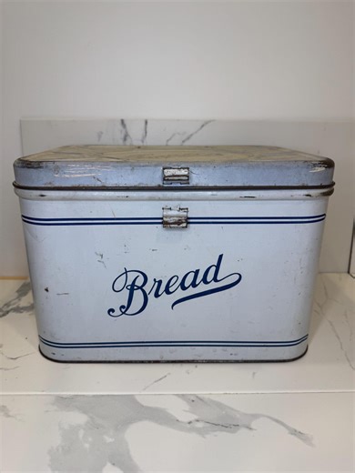 Vintage 1940’s Empeco Vented Metal Bread Box in Gray & Blue Color Scheme. Perfect in Any Vintage Kitchen or Farmhouse Vignette. Mid Century - Etsy