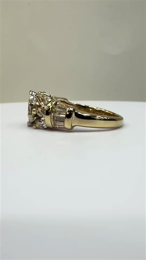 💍 Inel de logodnă cu diamante naturale – Aur solid 14K Un model rafinat și exclusiv, perfect pentru un moment special. ✨ Detalii: • Diamant central: 0.40 ct • Culoare: D–E (extra alb) • Claritate: SI2–SI3 • Tăietură: Marquise cut • Diamante laterale: 1.10 ct (Marquise & Baguette) • Aur solid 14K 🔥 Ofertă limitată – doar 8 ore! Preț redus de la £4560 → £2280 ❗ Un singur exemplar disponibil ❗ Nu se poate duplica ✔ Mărime 49 (se poate ajusta la cerere) 📍 59 Broadway, E15 4BQ, London 📞 07479 229