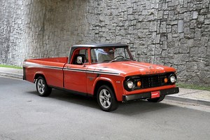 1967 Dodge D100 Sweptline