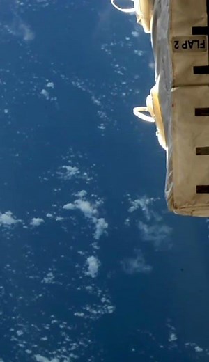 ISS Enters Earth’s Night Side 🌍🌑 | 1 Minute From Space