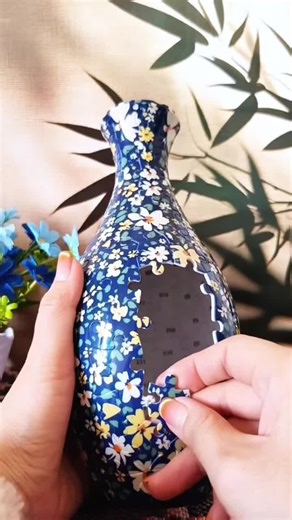 Could this decor puzzle turn decorating into a hands-on experience?#puzzles #3dpuzzlevase #homedecor #giftidea #vase