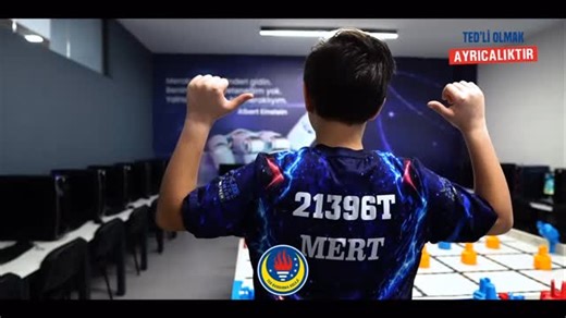 TED Bandırma Koleji on Instagram: "🤖 Dünyanın en büyük robotik organizasyonlarından biri olan VEX Robotics sahnesinde yerimizi alıyoruz! TED Bandırma Koleji Designers takımımız, 21396T plakalı POWDER robotuyla büyük bir heyecana hazırlanıyor. Öğrencilerimiz; 📍 14 Şubat 2026 tarihinde İzmir İTÜ GVO’da, 📍 21 Şubat 2026 tarihinde ise İstanbul İELEV – Çekmeköy’de düzenlenecek turnuvalarda okulumuzu gururla temsil edecek. VEX VR’da elde edilen başarıyı bu kez sahaya taşıyan öğrencilerimiz, disipli