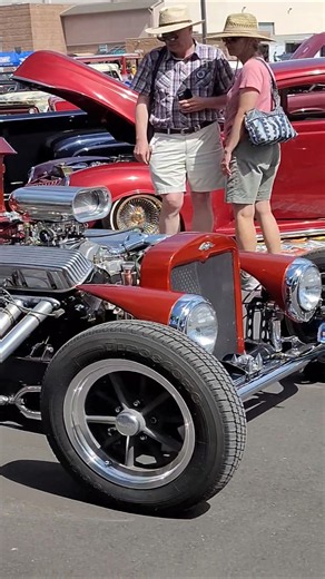 Hot rod chopped Model A Ford rumbles close by at NSRA car show