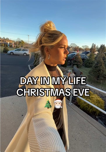 I cannot believe Christmas is already here omg!! It came by wayyyy too fast🥺❤️🎄 #fyp #diml #dayinmylife #christmaseve #vlog @hard rock ac