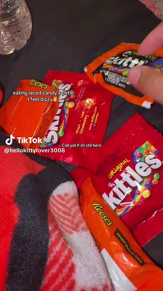 LILYᥫ᭡ (@hellokittylover3008)’s video of candy