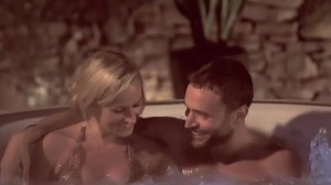 A Lay-Z-Spa will warm your body and soul any time of the year. So sit back, relax and enjoy a rejuvenating soak alone or with your family and friends. | Bestway