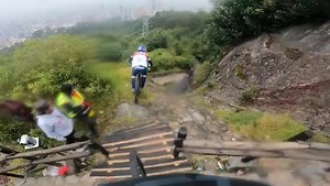WTF!!! Can‘t belive it. Overnight rain has made the track unpredictably slippery. First run end like this… Hurt my hand hard and couldn‘t hold the handlebar anymore. It was impossible to race 😒 | Johannes Fischbach
