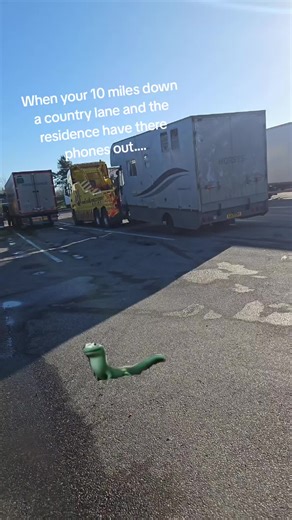 Heavy Recovery Trucks in Action: Country Lane Challenges