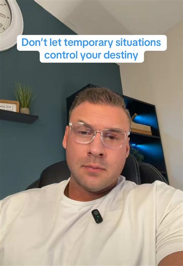 I know it’s easier said then done Going through trauma level situations in life not only leaves you feeling broken but it impacts your health far more then we know The best thing you can do for yourself is to be kind to yourself and to control the things you can control Morning sunlight, electrolytes, meals even if they are smaller, movement, human interactions, sleep support supplements, help your body feel safe I’ll say it again, be kind to yourself because love starts with you #health #stress