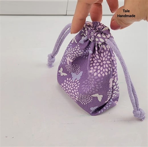 There's no easier way to sew drawstring pouch like this way #fblifestyles #GiftIdeas | DIY Tips Tale