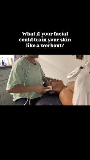 👌🏼Meet Dynamic Intelligent Microcurrent—a next-gen treatment using NeurotriS, the only system with biofeedback skin monitoring to adapt in real-time to your skin’s needs. . . ✨It tones, lifts, and sculpts by stimulating facial muscles while enhancing circulation, collagen, and lymphatic flow. Think of it as a non-invasive facelift—naturally. . . Ready to feel the lift? . . #MicrocurrentFacial #NeurotriS #HolisticSkincare #DMVFacialist #NonInvasiveFacelift #PuraPielGlow #FacialToning #SkinFitne