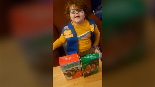 This Girl Scout is breaking records and stealing hearts online