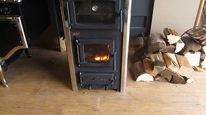 Do you know what wood-fired cooking tastes like? I’m not talking about good food—I’m talking exceptional, can’t-stop-eating, make-your-friends-jealous food. Stews that simmer to perfection, bread with a golden, crackling crust, and roasts that melt in your mouth. The even heat and natural flavors from wood cooking turn every meal into an experience. After one bite, you’ll never want to go back to a regular stove. #homedecor #wood #fire #cooking #dinner #delicious | Obadiah's Woodstoves and Alter