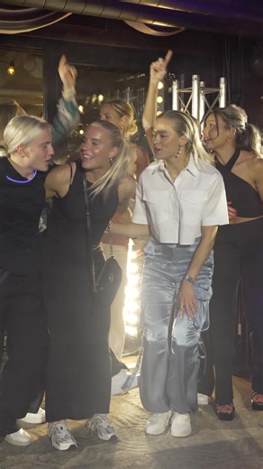 Tack Miss Li för en fantastisk VM-låt och för att du kom och firade med oss 💃🪩 | Svensk fotboll