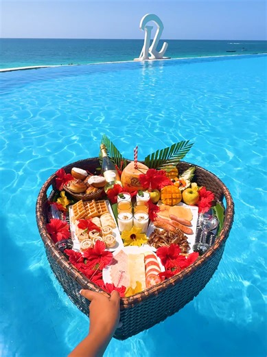 Experience the Royal Floating Breakfast in Zanzibar