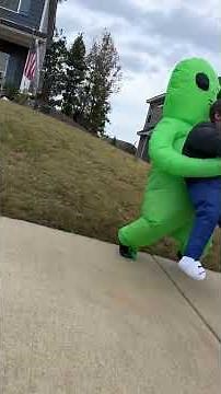 Hilarious Kid Goes Viral With Acting Master Class in Alien Abduction Halloween Costume
