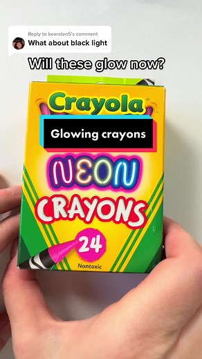 Replying to @kearsten5 @jennyscrayoncollection Black light test! 🔦 #crayola #crayons #colorpalette #colors #blacklight