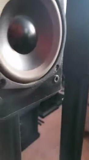 KLH 911b speakers