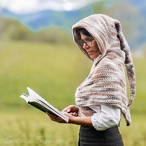 CROCHET Hooded Shawl PATTERN, Claire's "sassenach" Shawl in Outlander, Witch Healer Fairy - Etsy
