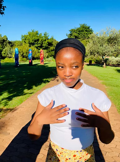 Transforming into a Stunning Mermaid with AI