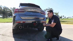 84K views · 993 reactions | Les dejamos el video #Review de la #SWM G01FF que sin duda nos brinda el diseño mas radical del segmento. Llegan dos versiones a nuestro país, la versión mecánica (la del video) con un precio de $us.21.900 y la automática $us.22.900 en General Automotors. Síguenos en IG:https://www.instagram.com/autosybolivia/ | Autos y Bolivia. | Facebook