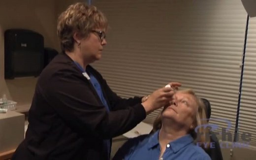 【中英双字】【抗VEGF药物球内注射】Anti-VEGF Injections Richie Eye Clinic