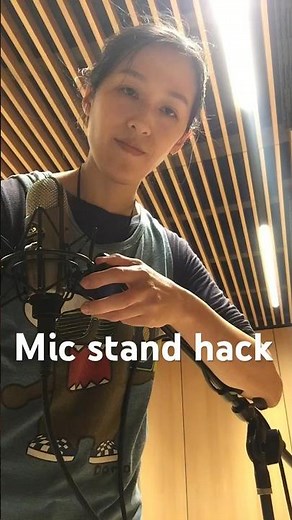 How to Remove Microphone from Stand