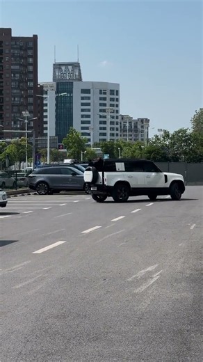 Landrover Defender Suv🚨🥵🎉#ajitffyt #defender#reels#youtubeshort#landrover#viral#trendingshort#shorts