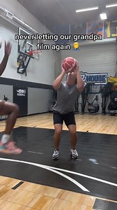 3.8M views · 40K reactions | smh he had one job 臘‍♂️ | The Pointer Brothers | Facebook