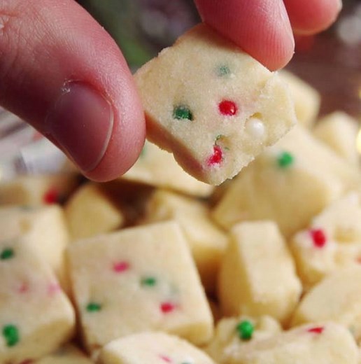 1M views · 13K reactions | These festive Shortbread Bites are a true...