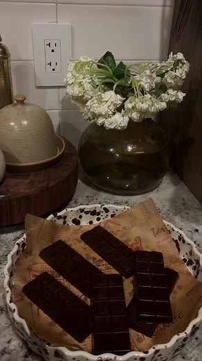 Going to try with cocoa butter next time and buy a chocolate CHIP mold hehe! #homemade #chocolate #chocolaterecipe #sweettreats #madefromscratch